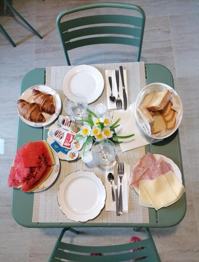 B&B Villa Preziosa Lago Maggiore 莱萨 外观 照片