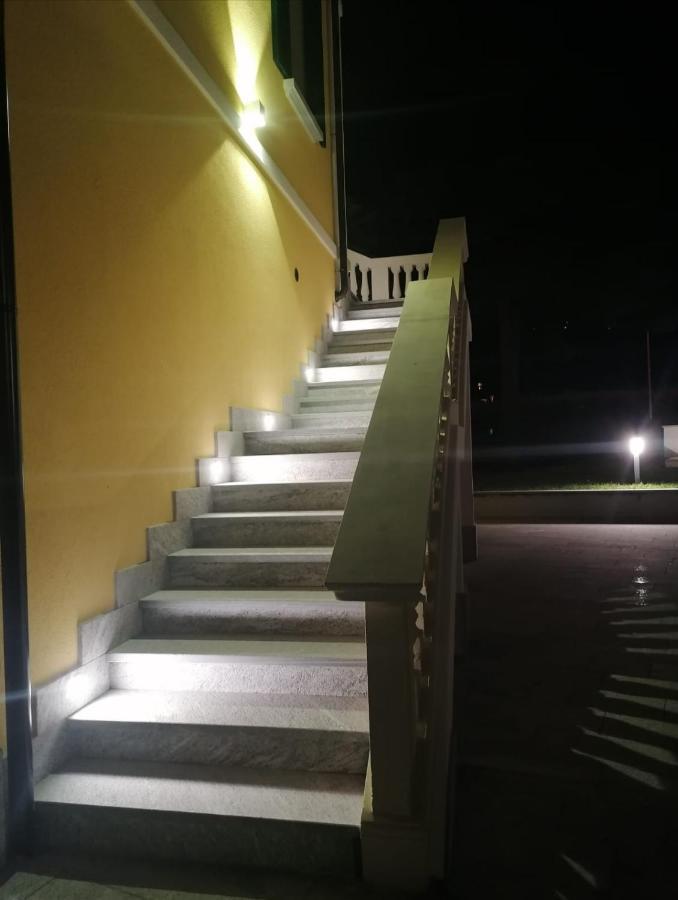 B&B Villa Preziosa Lago Maggiore 莱萨 外观 照片